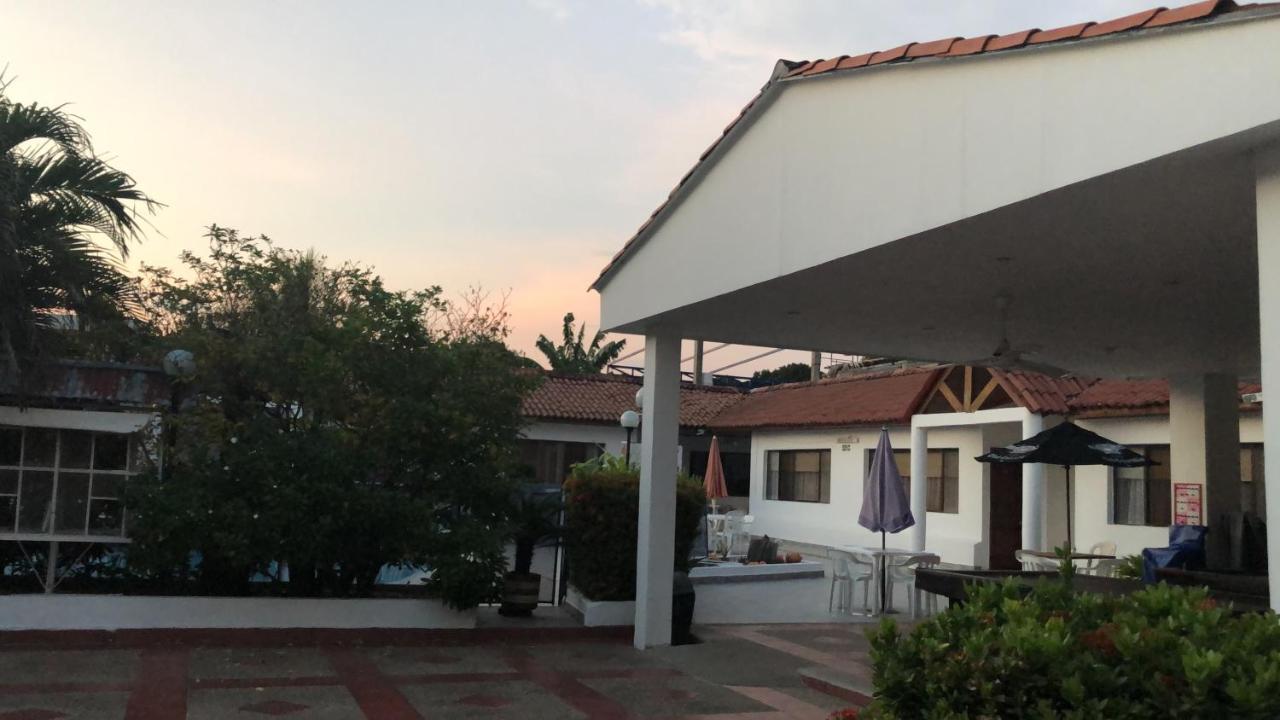 Hotel Villa Рикаурте Экстерьер фото